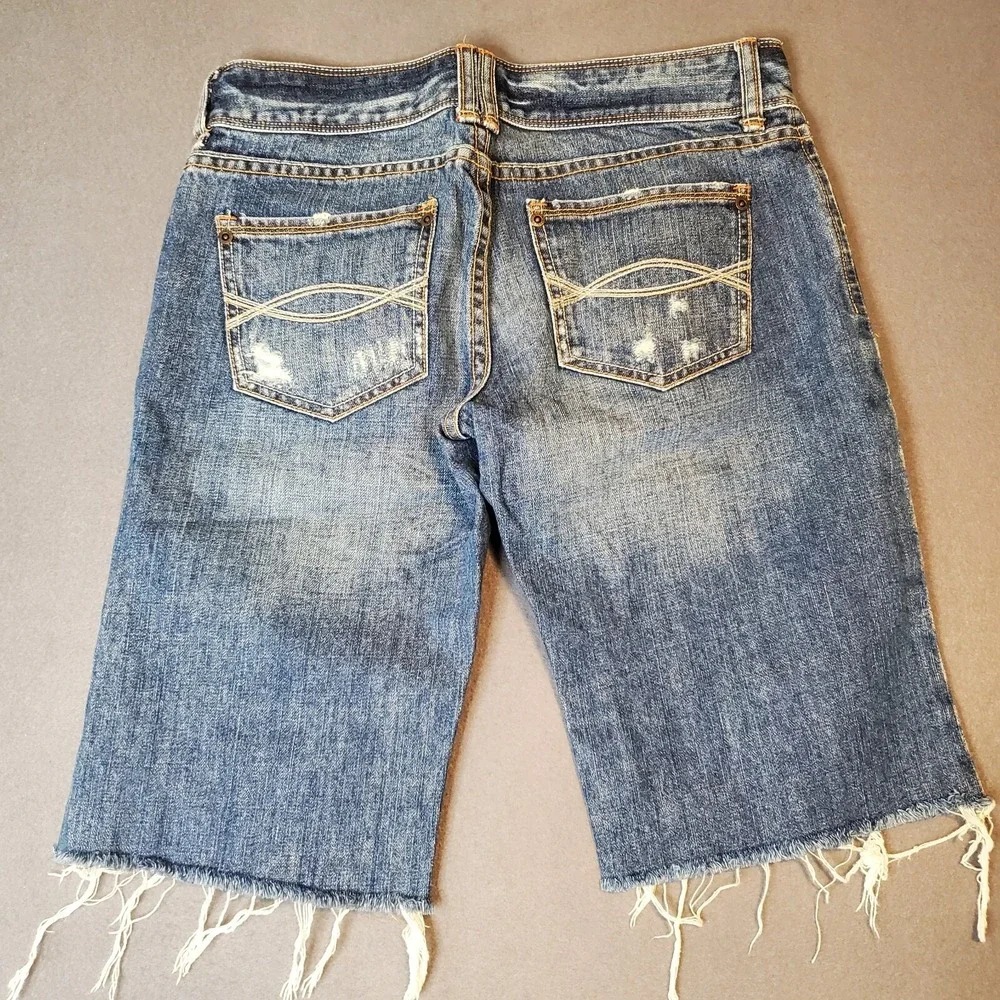 Abercrombie & Fitch Bermuda Jean Shorts Cut Off Sz 4‎ Blue Denim Frayed Hem